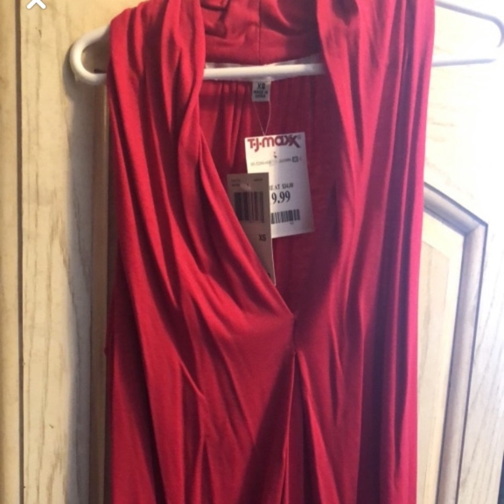 Sleeveless shirt